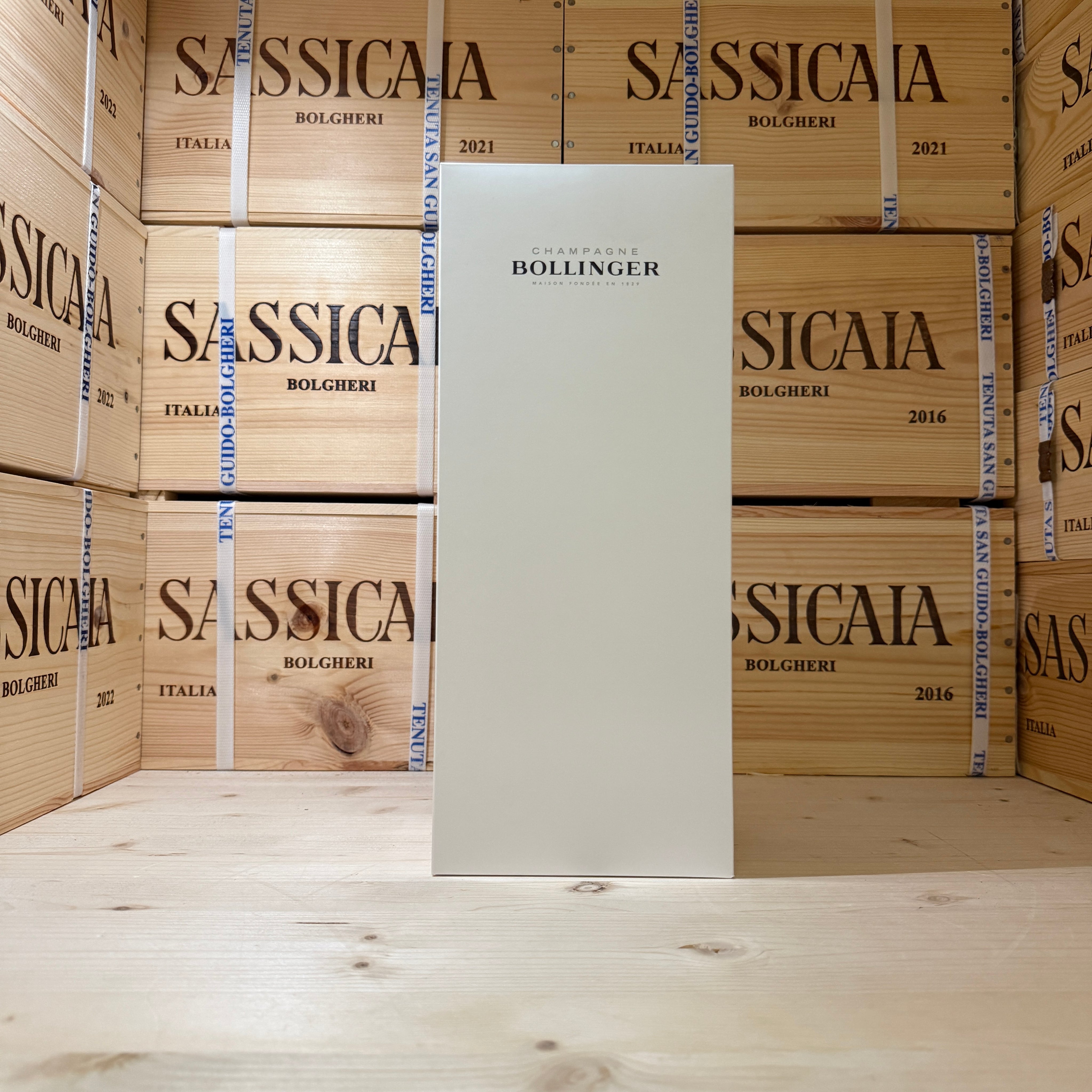 Bollinger B16 2016 in Cofanetto