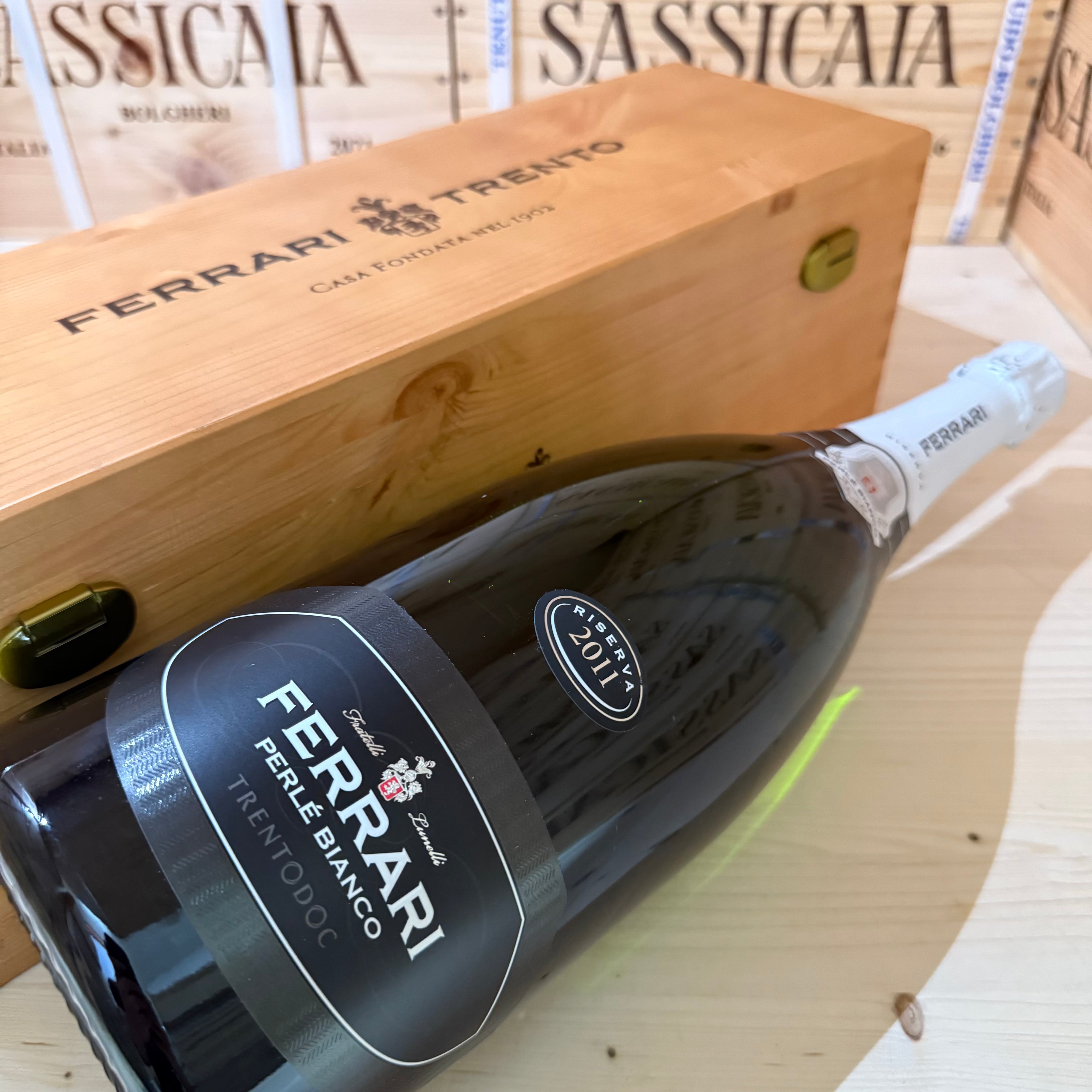 Ferrari Perlè Bianco Riserva 2011 Magnum in Cassa Legno - Release 2025