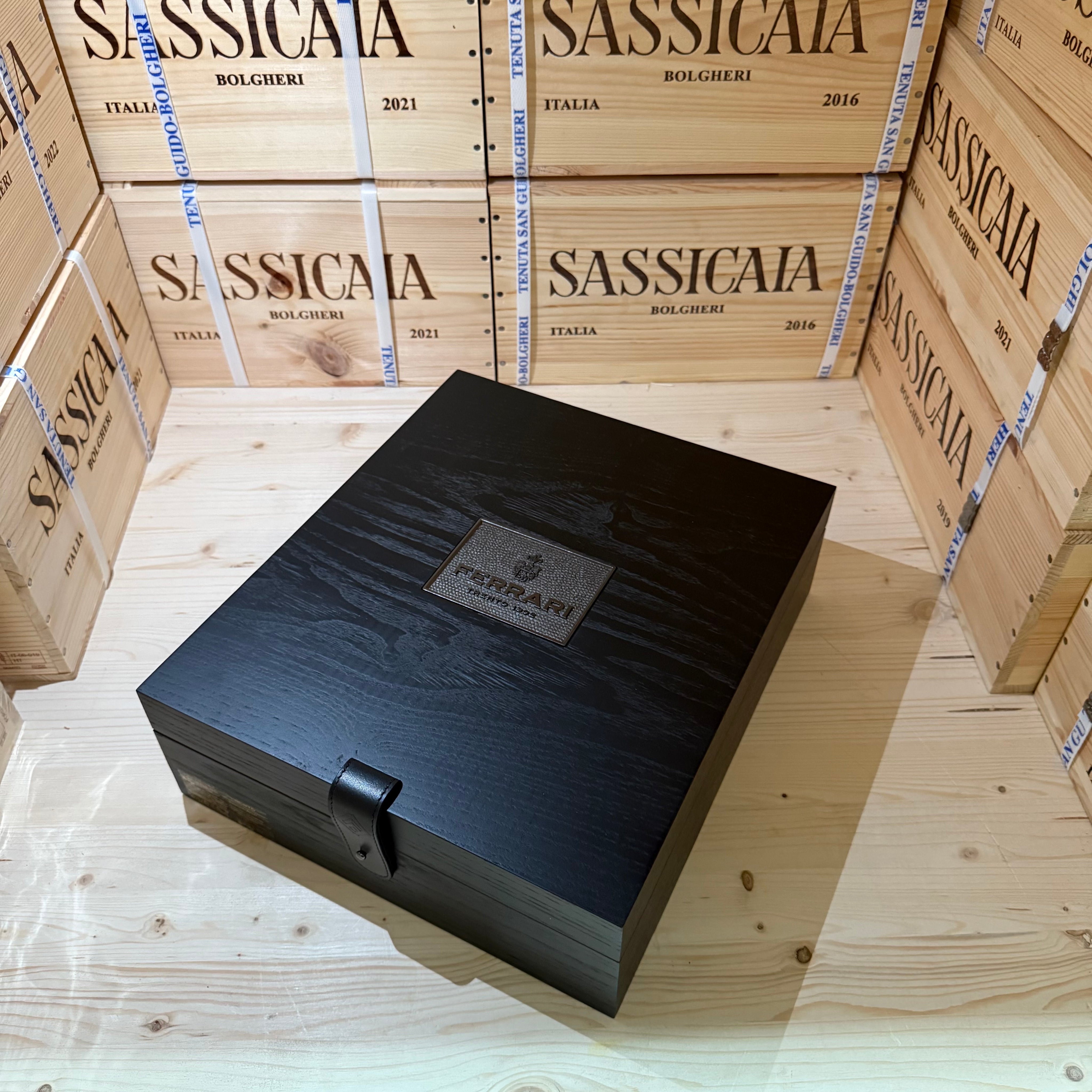 Ferrari Perlè Nero Riserva 2006 2007 2008 Sboccatura Recente - Cassa Legno 3 Bottiglie