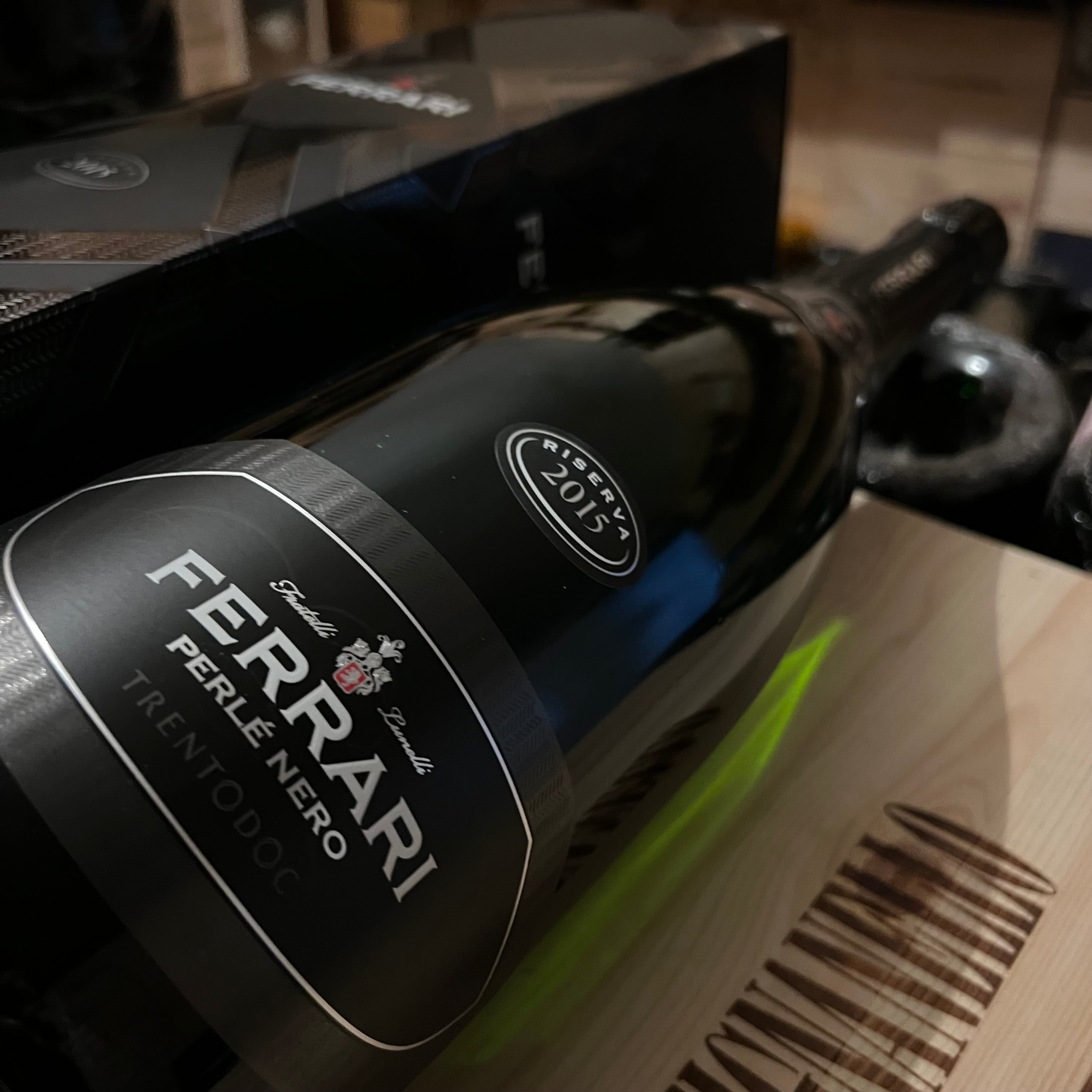 Ferrari Perlè Nero Riserva 2015 Magnum Astucciato