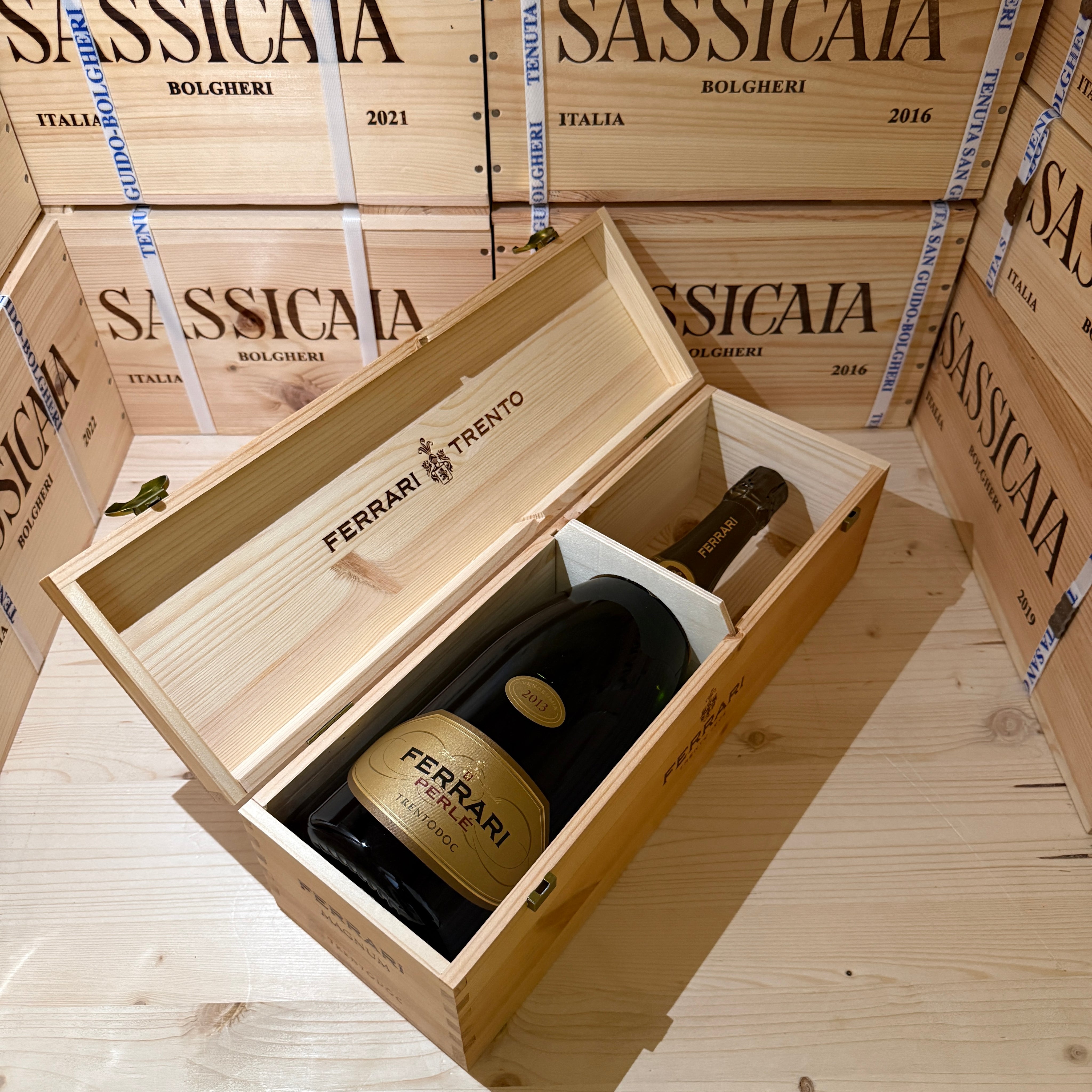 Ferrari Perlè Riserva 2013 Magnum in Cassa Legno - Release 2025