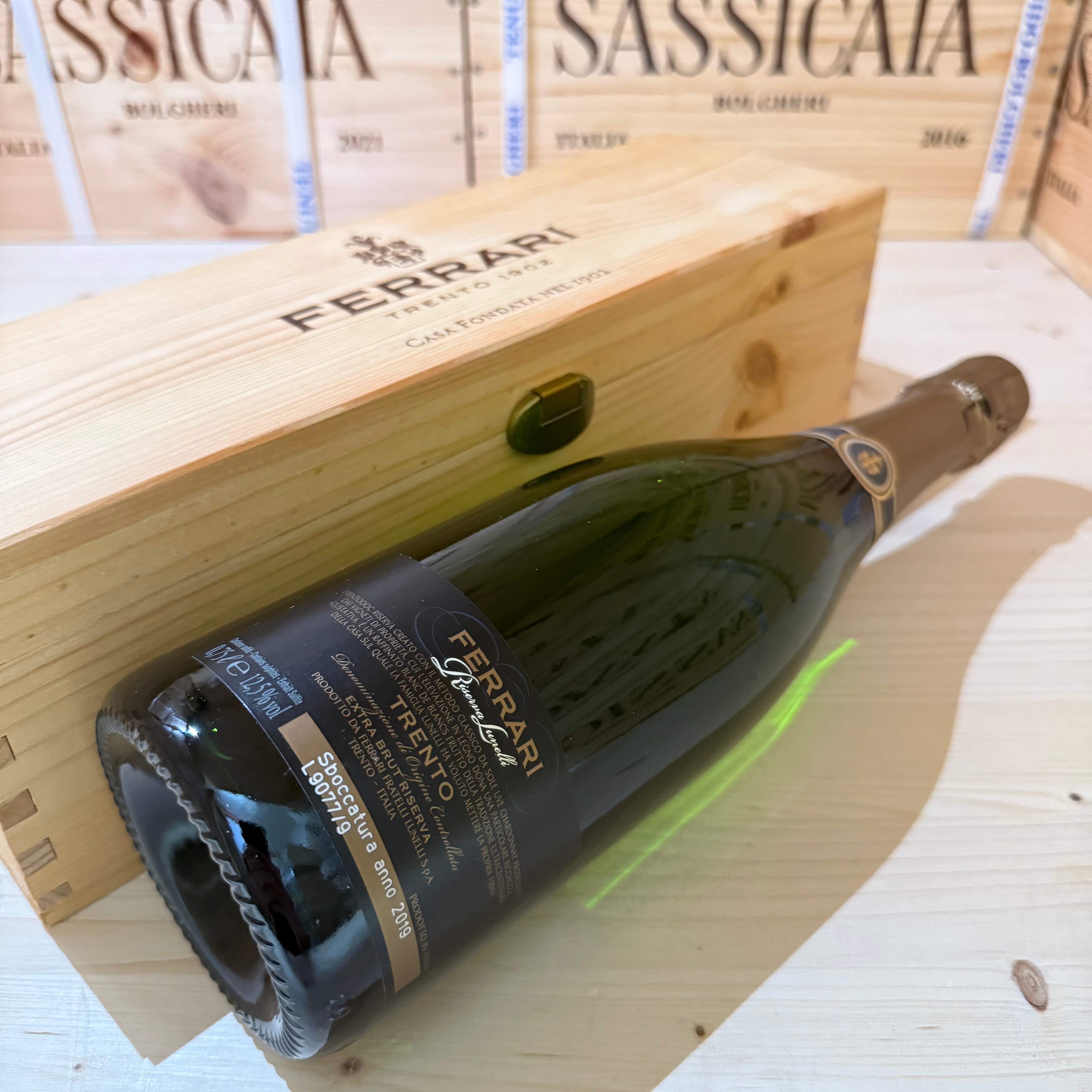 Ferrari Riserva Lunelli 2009 in Cassa Legno - Release 2025