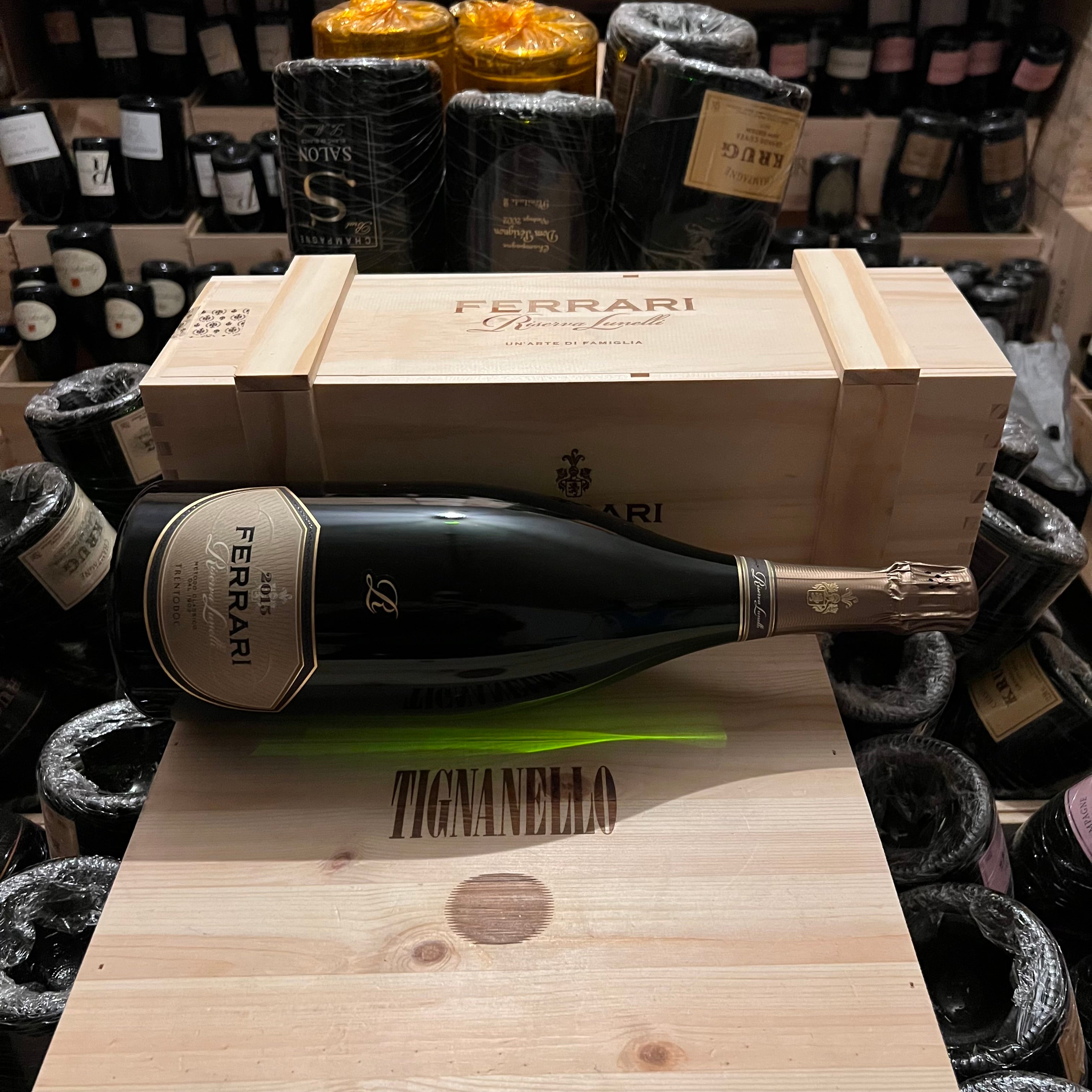Ferrari Riserva Lunelli 2015 Magnum in Cassa Legno