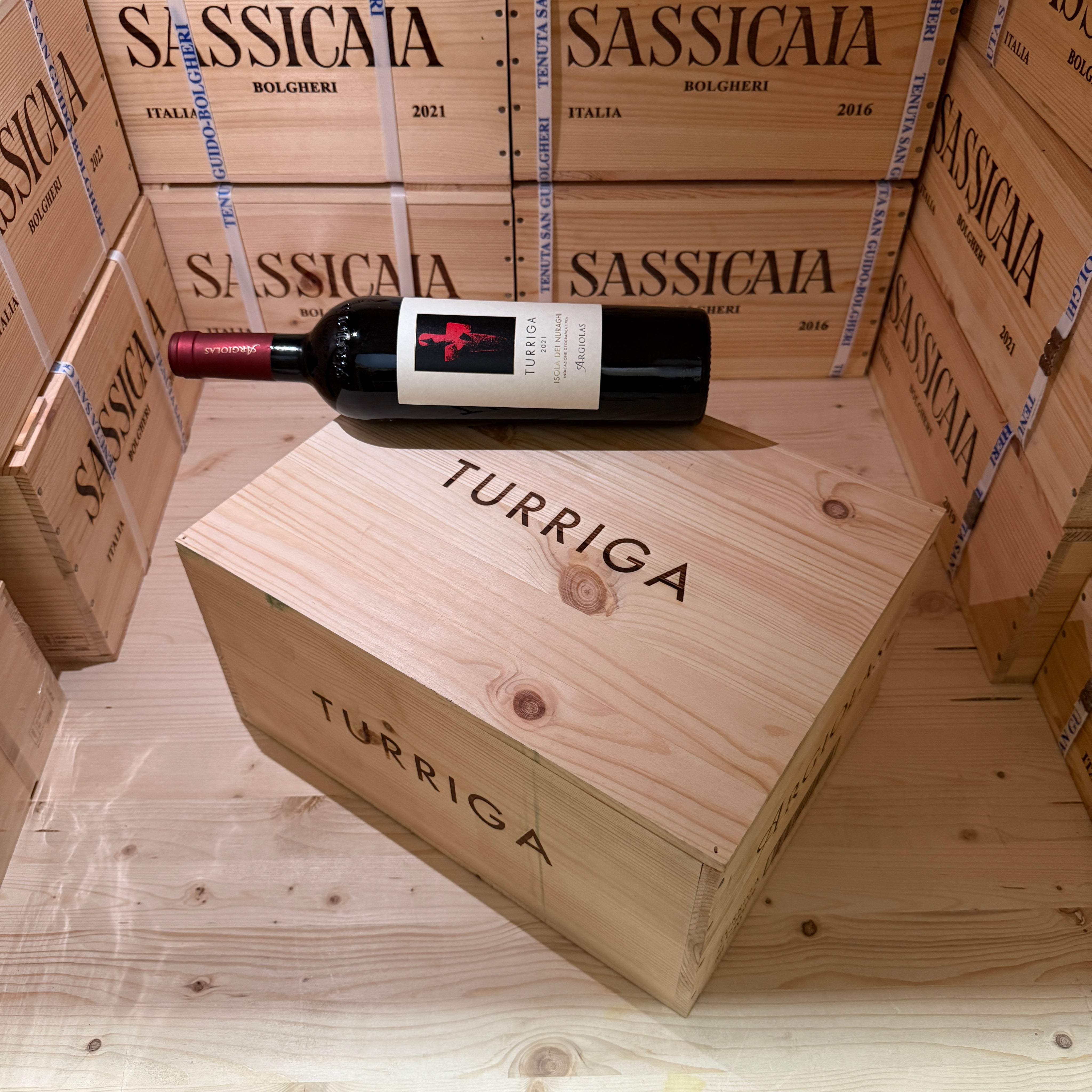 Turriga 2021 Isola dei Nuraghi IGT Argiolas - Cassa Legno 6 Bottiglie