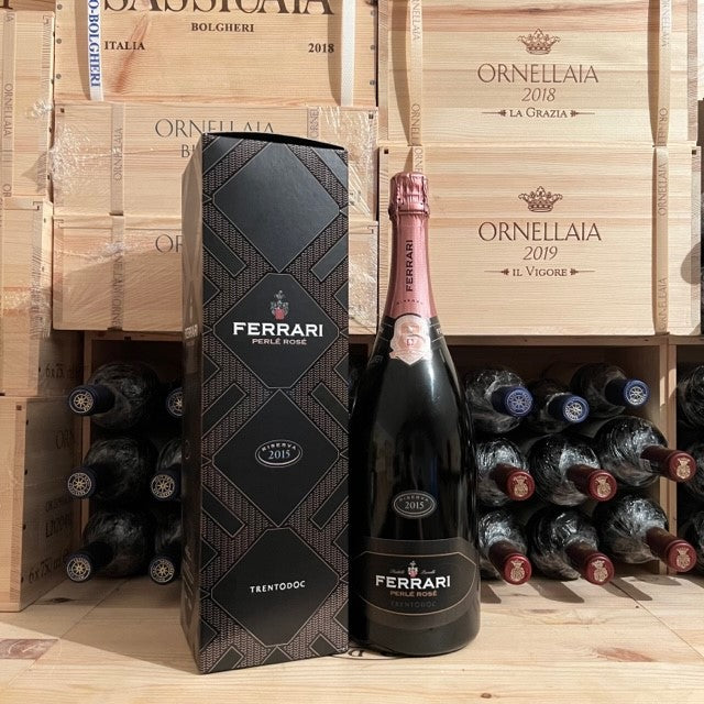 Ferrari Perlè Rosè Riserva 2015 Magnum Astucciato