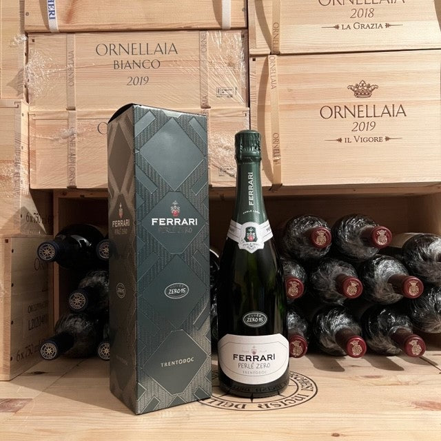 Ferrari Perlè Zero Cuvee 2015 Astucciato