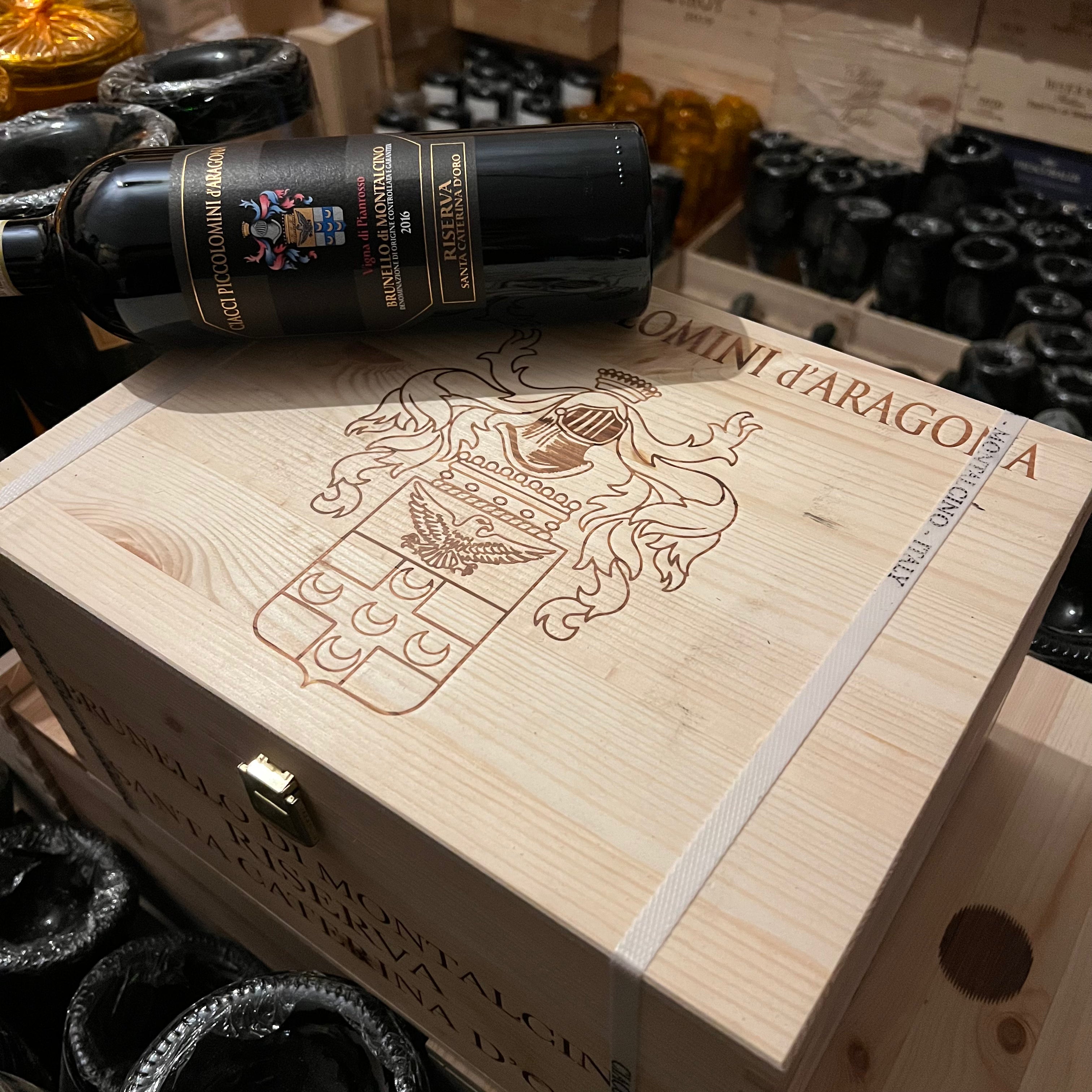 Brunello di Montalcino 2016 DOCG Ciacci Piccolomini d'Aragona Vigna di Pianrosso Riserva Santa Caterina d'Oro - Cassa Legno 6 Bottiglie