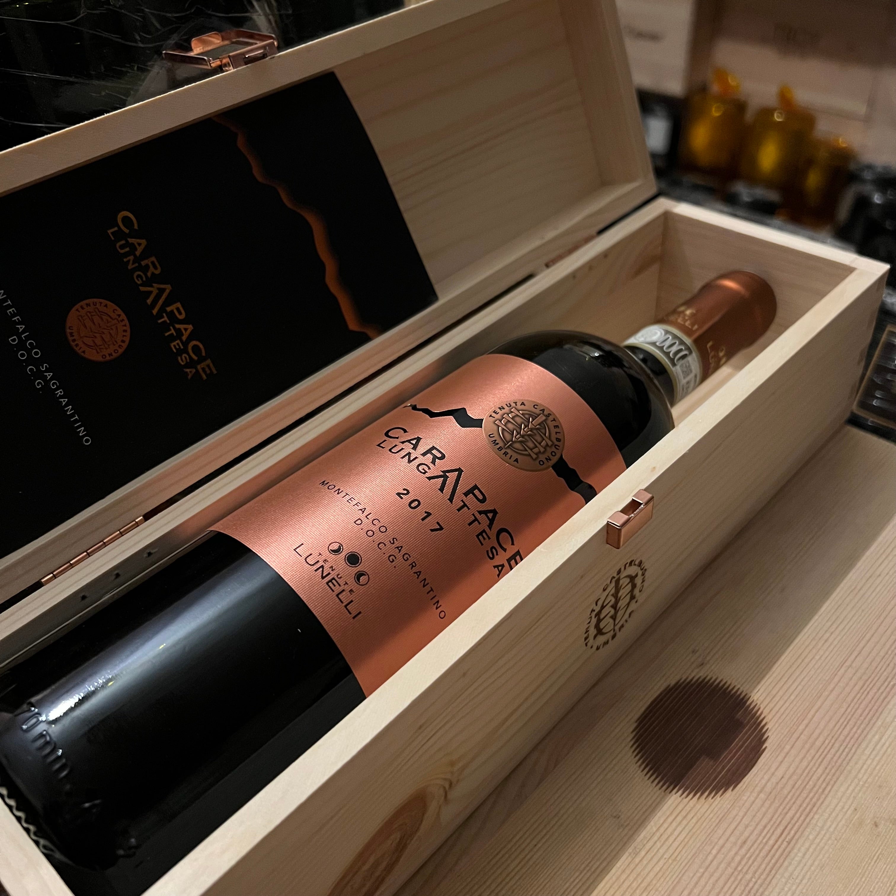 Carapace Lunga Attesa 2017 Montefalco Sagrantino DOCG Tenute Lunelli in Cassa Legno