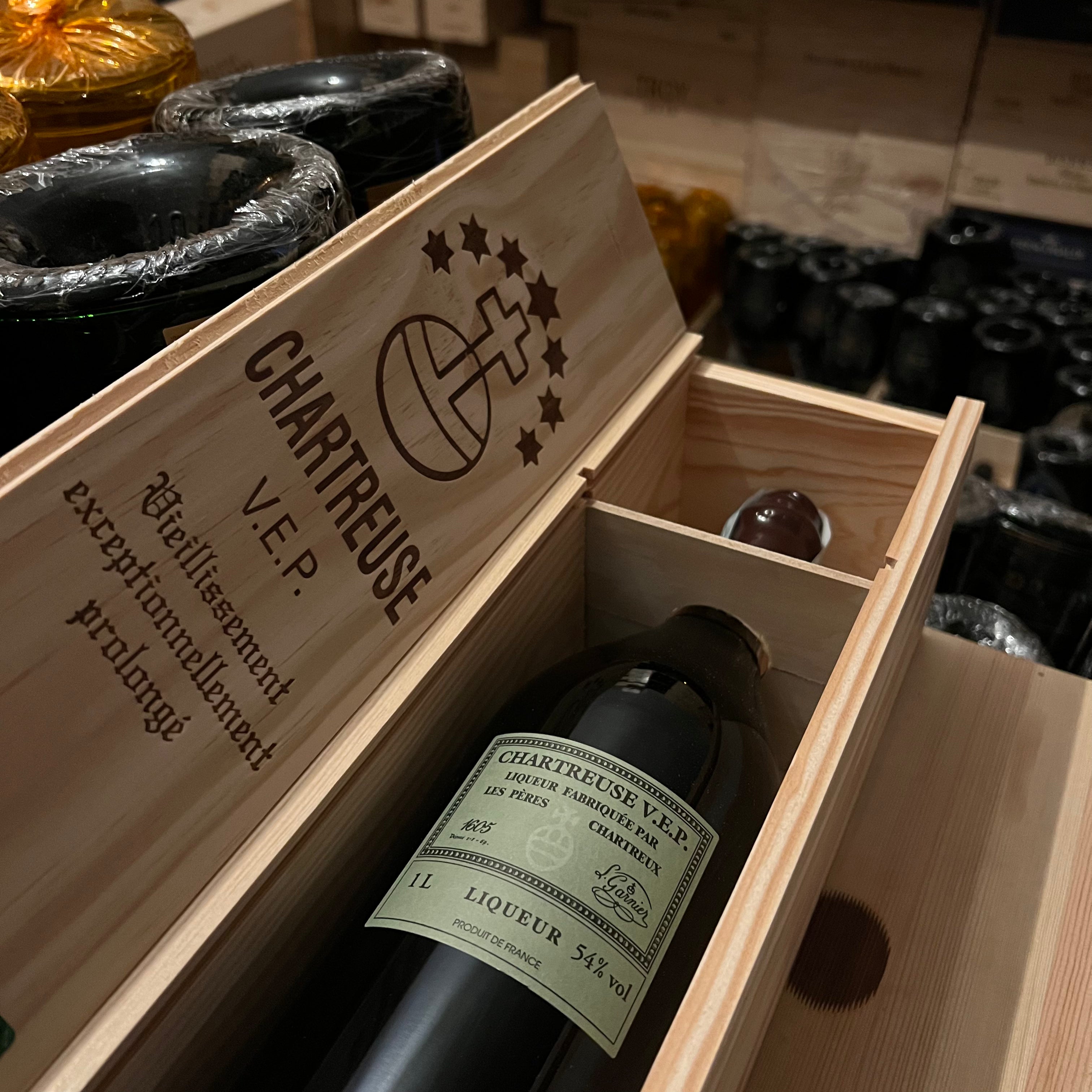 Chartreuse VEP Verte Release 2023 - 100 cl. 54° In Cassa Legno