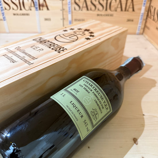 Chartreuse VEP Verte Release 2025 - 100 cl. 54° In Cassa Legno