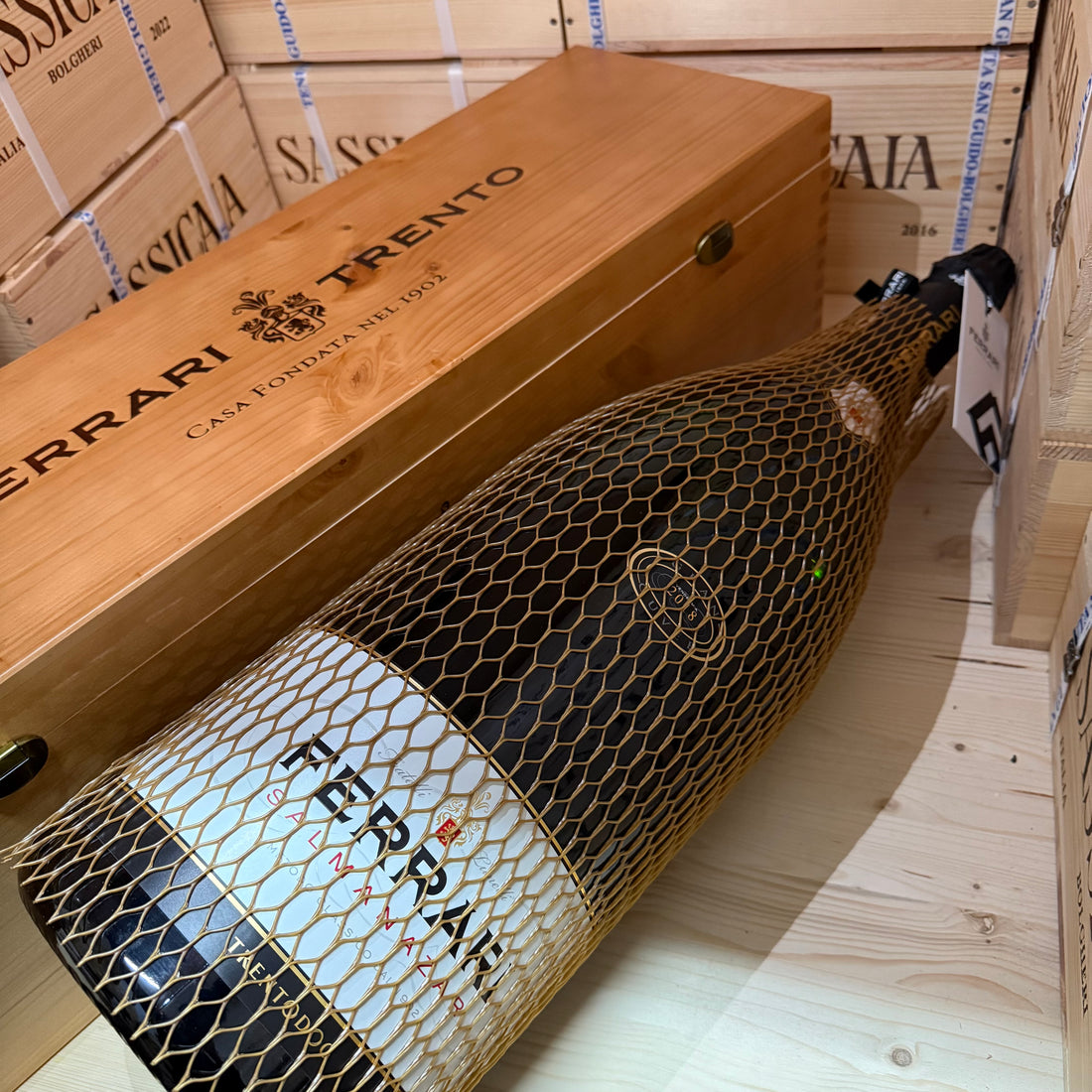 Ferrari Gran Cuvee 2018 Salmanazar in Cassa Legno