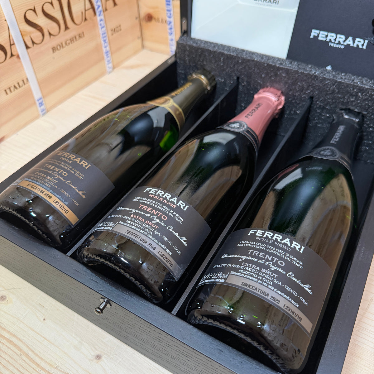 Ferrari Orizzontale 2006 - Perlè - Perlè Rosè - Perlè Nero Riserva Sboccatura Recente - Cassa Legno 3 Bottiglie