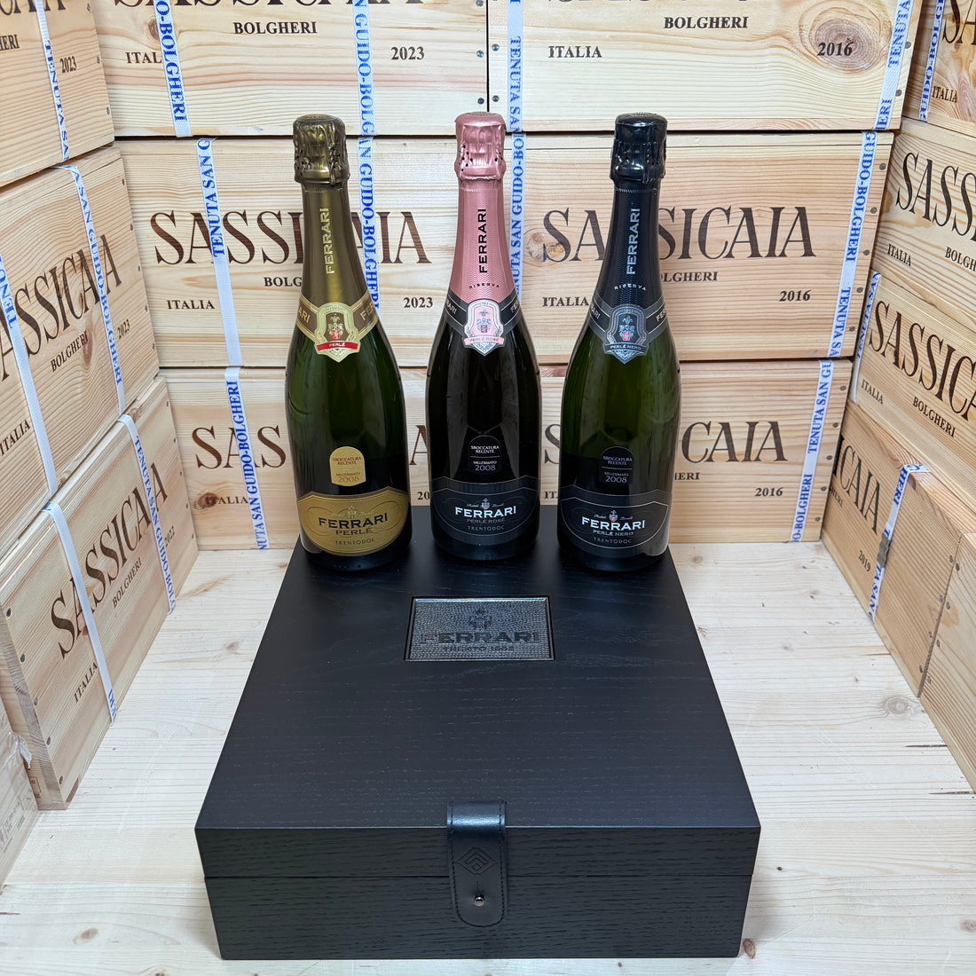 Ferrari Orizzontale 2008 - Perlè - Perlè Rosè - Perlè Nero Riserva Sboccatura Recente - Cassa Legno 3 Bottiglie