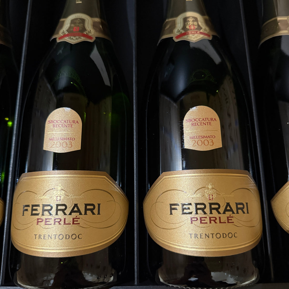 Ferrari Perlè Riserva 2001 - 2003 - 2005 Sboccatura Recente 2021 - Cassa Legno 6 Bottiglie