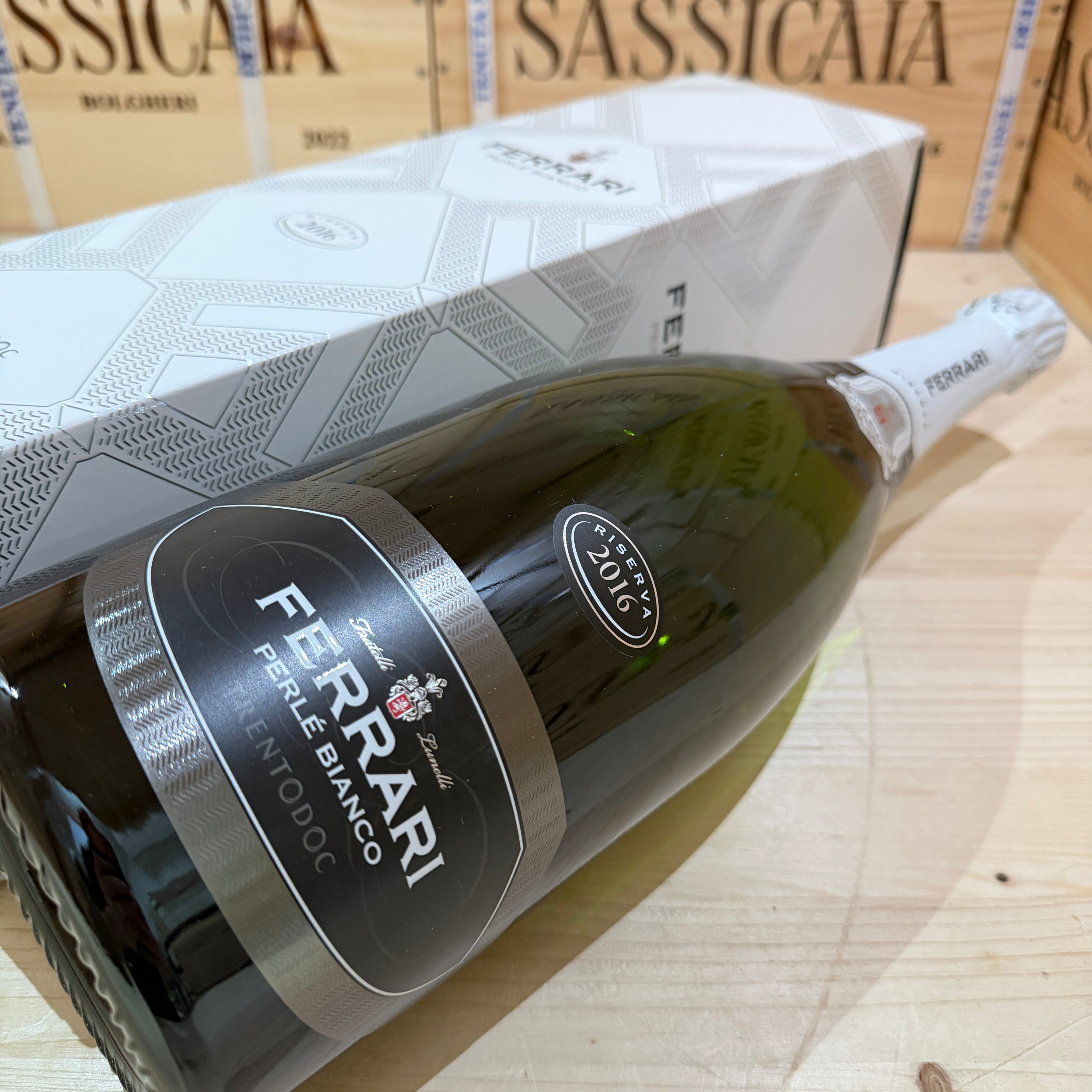 Ferrari Perle Bianco Riserva 2016 Magnum Astucciato