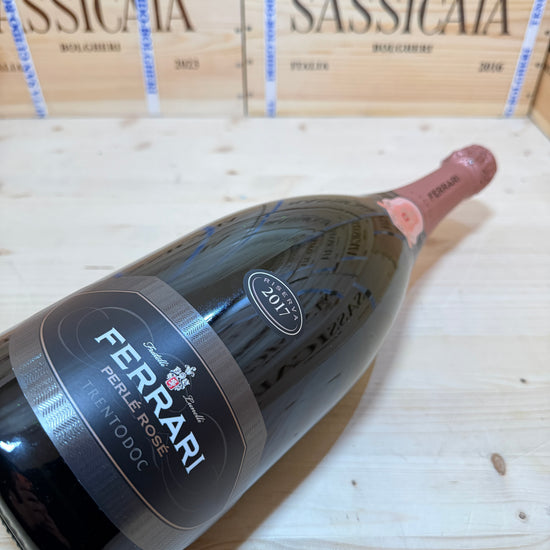 Ferrari Perle Rose Riserva 2017 Magnum