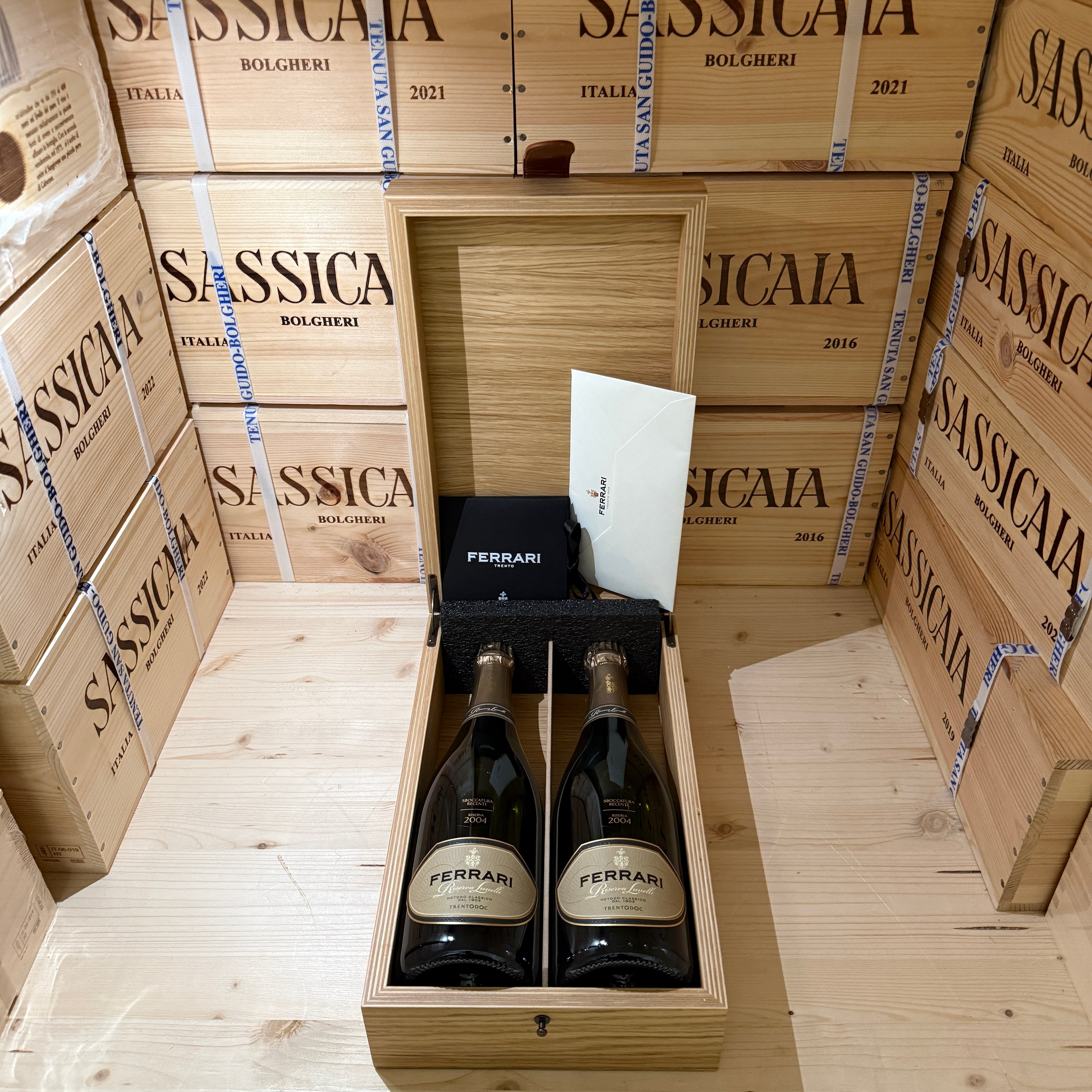Ferrari Riserva Lunelli 2004 Sboccatura Recente - Cassa Legno 2 Bottiglie Release 2025