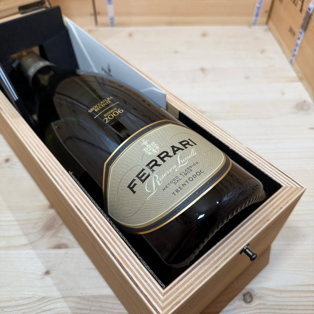 Ferrari Riserva Lunelli 2006 Magnum Sboccatura Recente