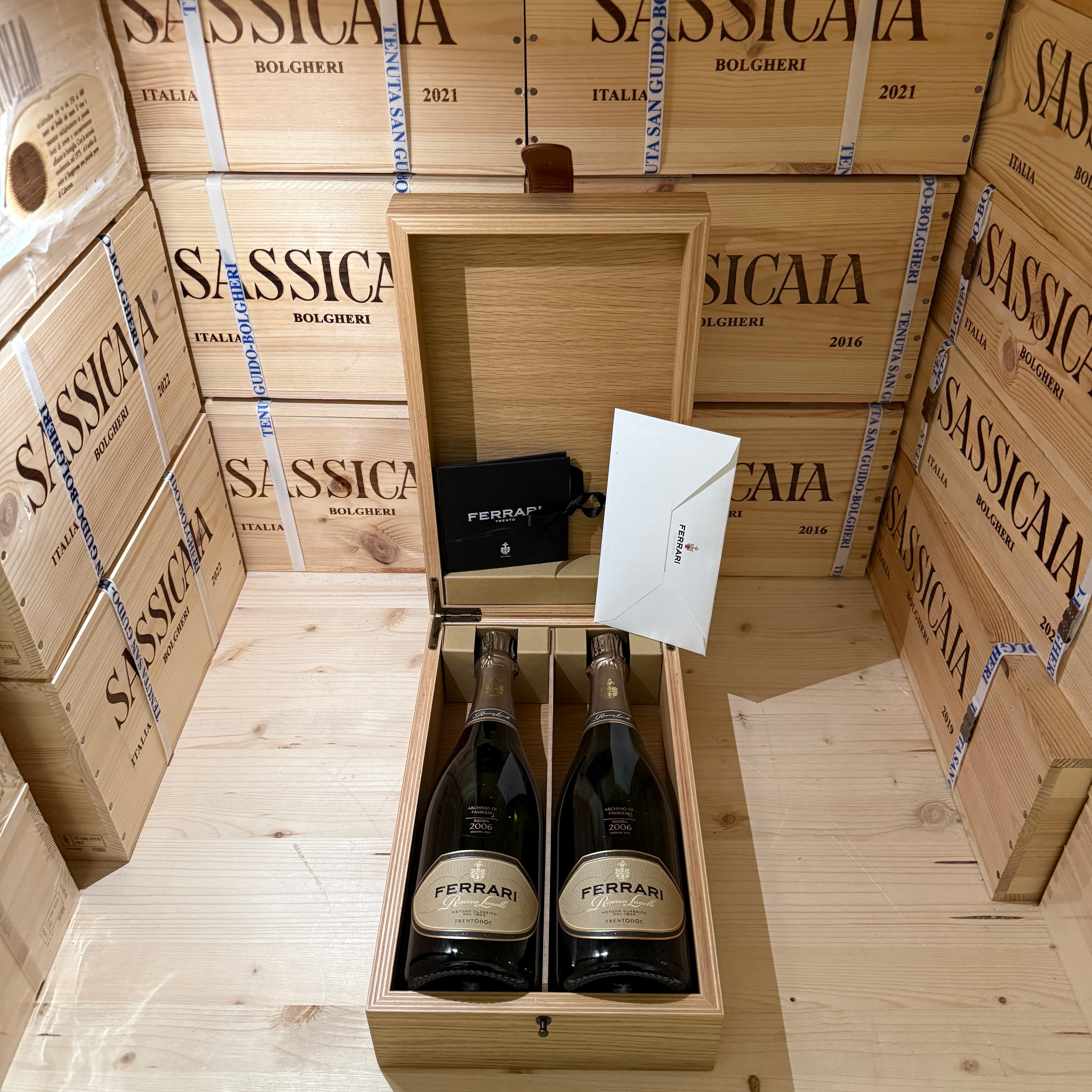 Ferrari Riserva Lunelli 2006 Sboccatura Recente - Cassa Legno 2 Bottiglie Release 2025