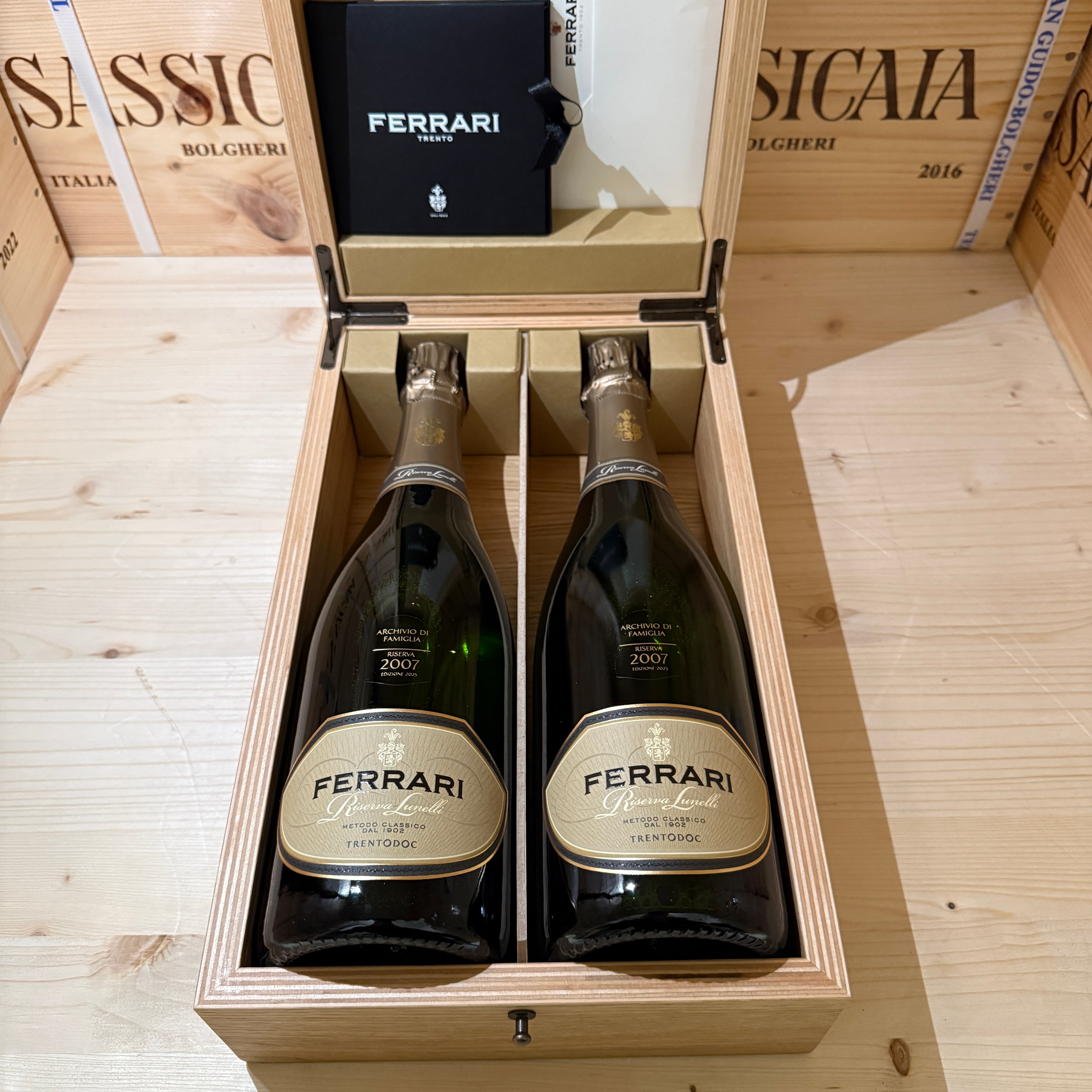 Ferrari Riserva Lunelli 2007 Sboccatura Recente - Cassa Legno 2 Bottiglie Release 2025