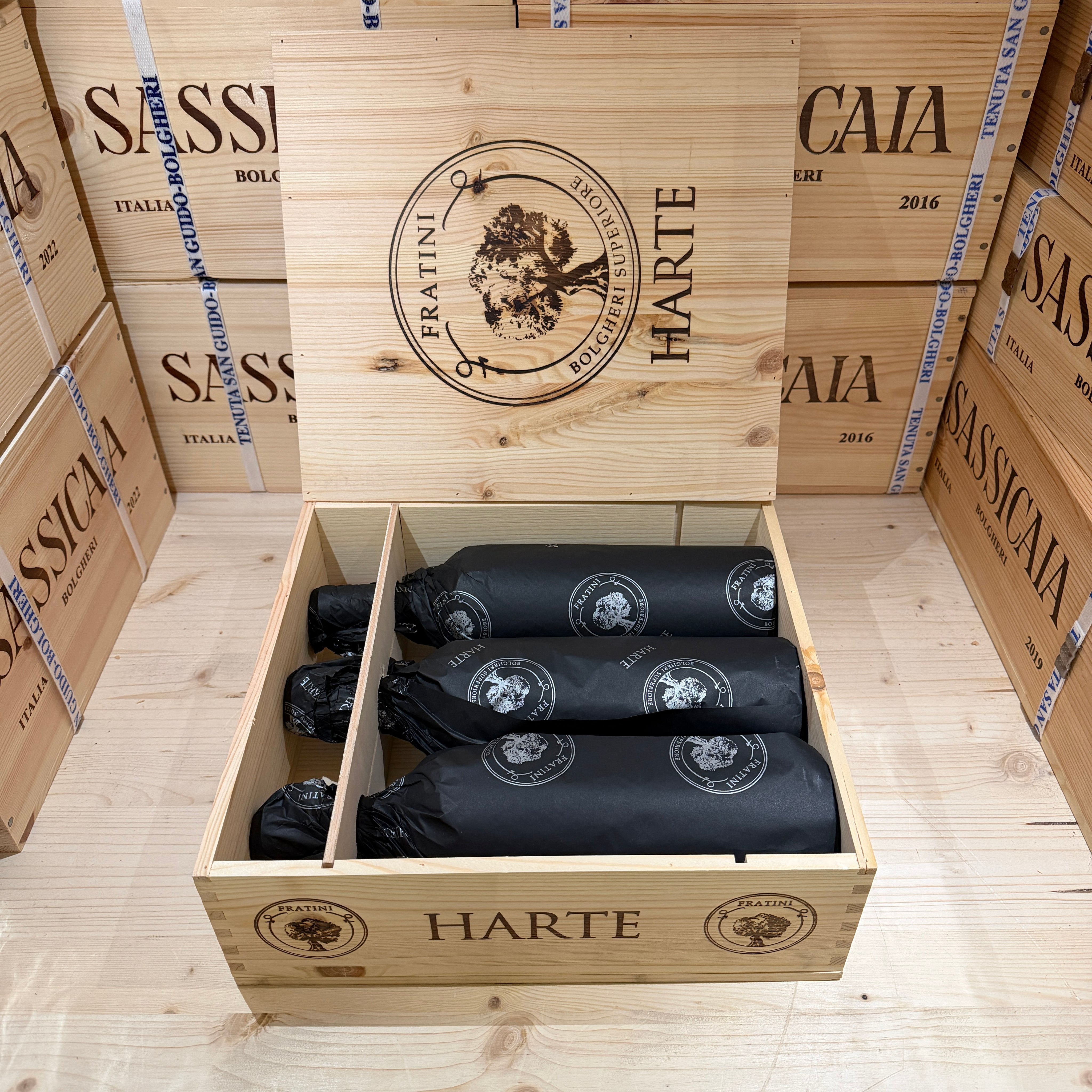 Harte 2022 Tenuta Fratini Bolgheri Superiore DOC - Cassa Legno 3 Bottiglie