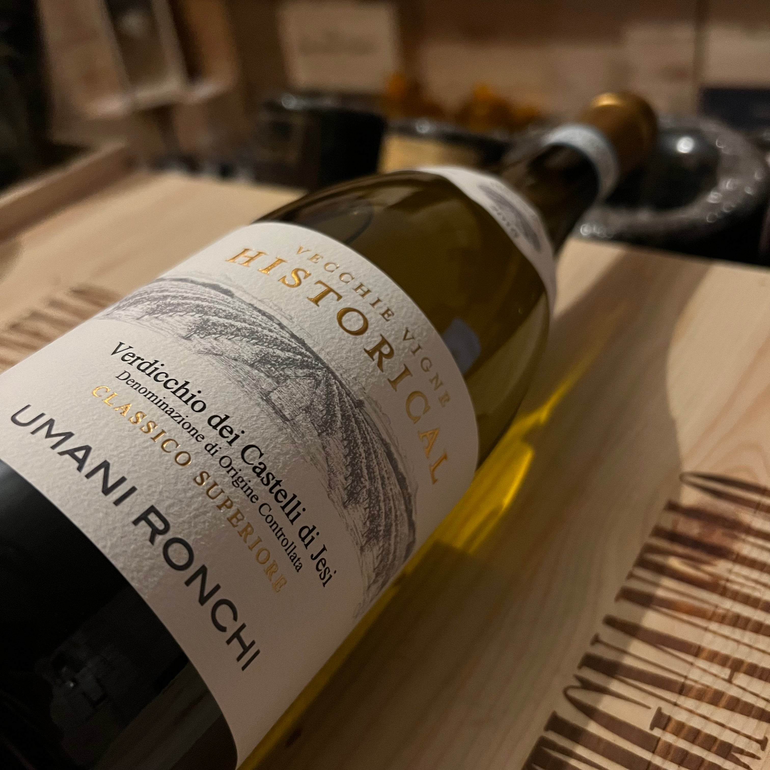 Historical 2019 Umani Ronchi Verdicchio dei Castelli di Jesi DOC Classico Superiore