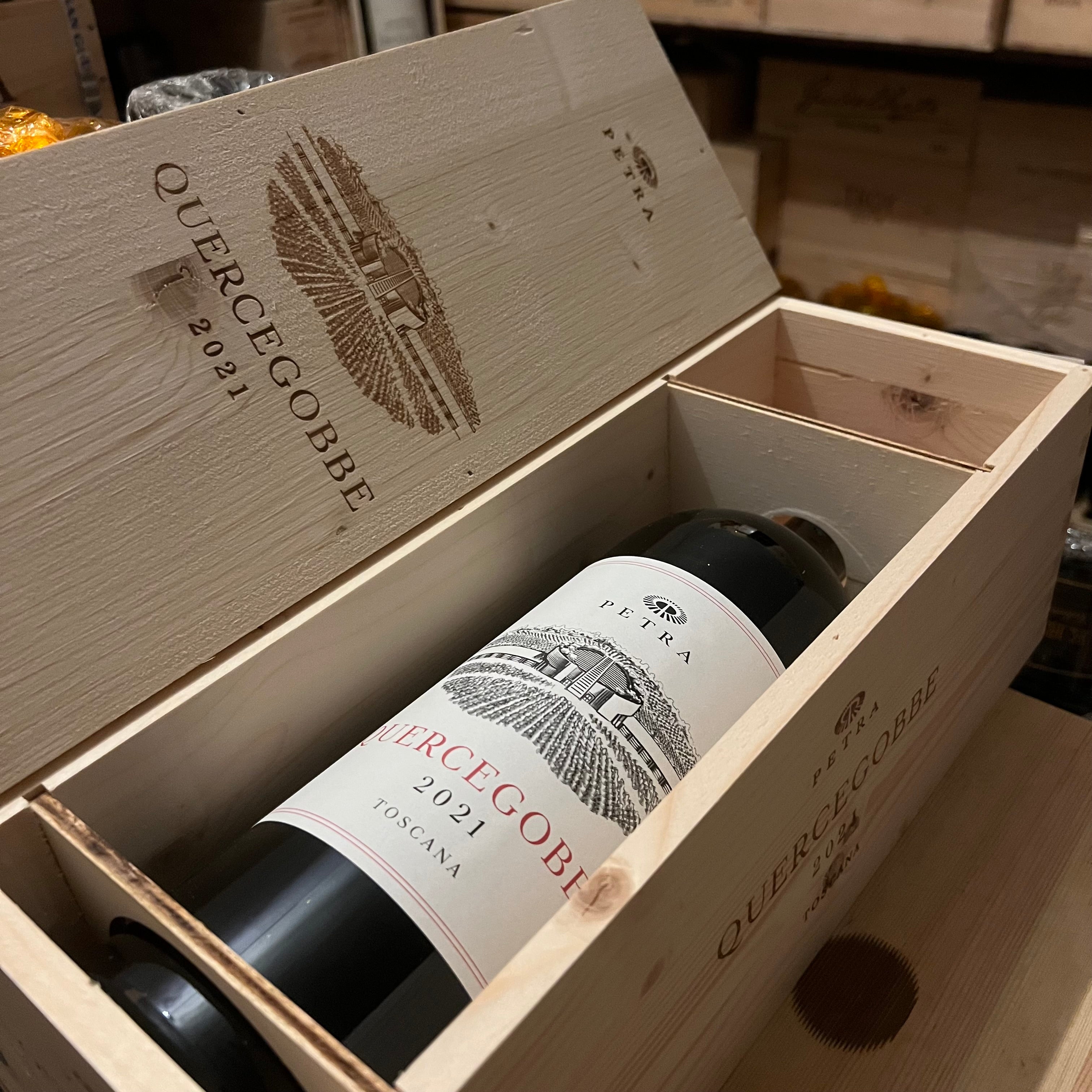 Merlot Quercegobbe Petra 2021 Magnum in Cassa Legno