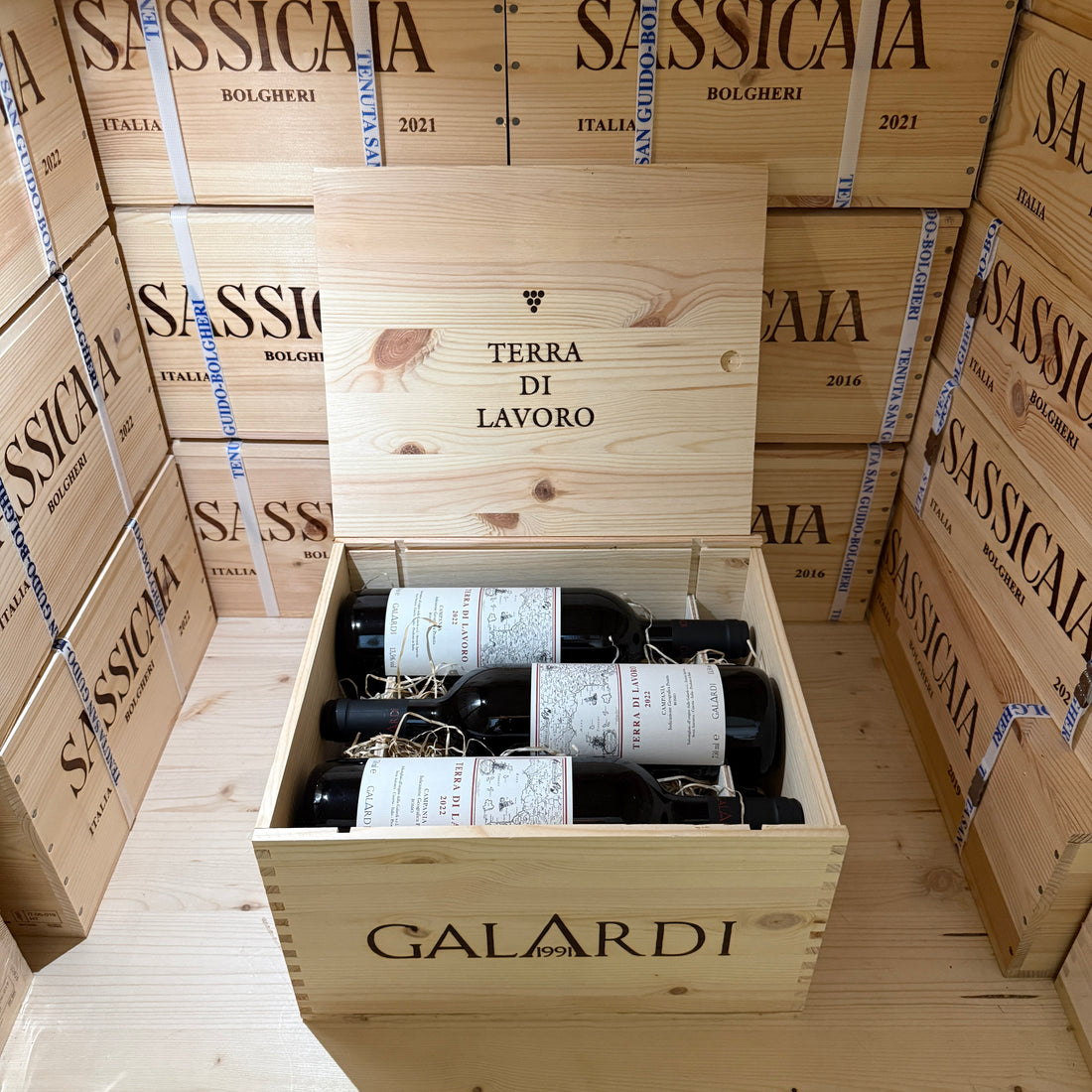 Terra di Lavoro 2022 Galardi - Cassa Legno 6 Bottiglie