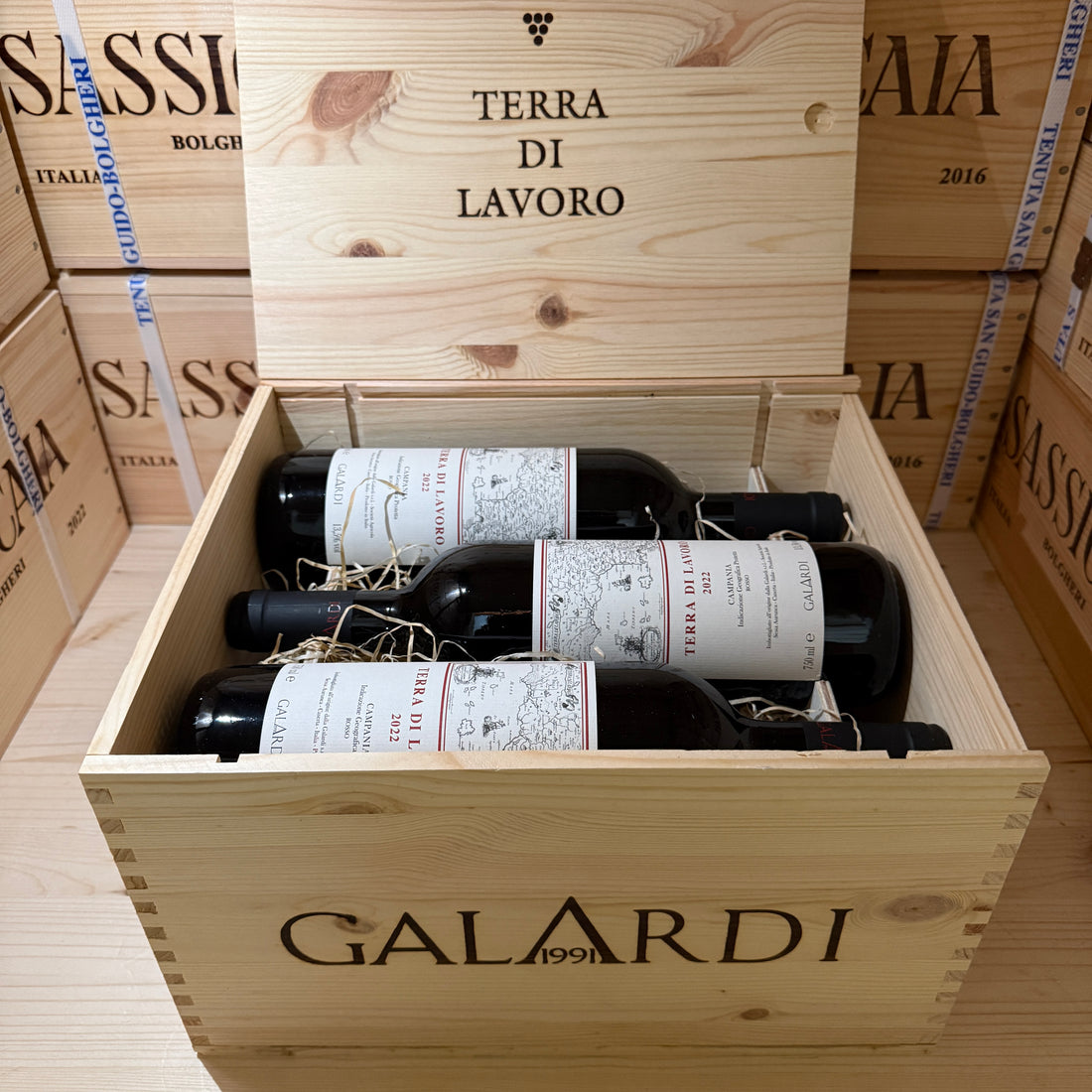 Terra di Lavoro 2022 Galardi - Cassa Legno 6 Bottiglie