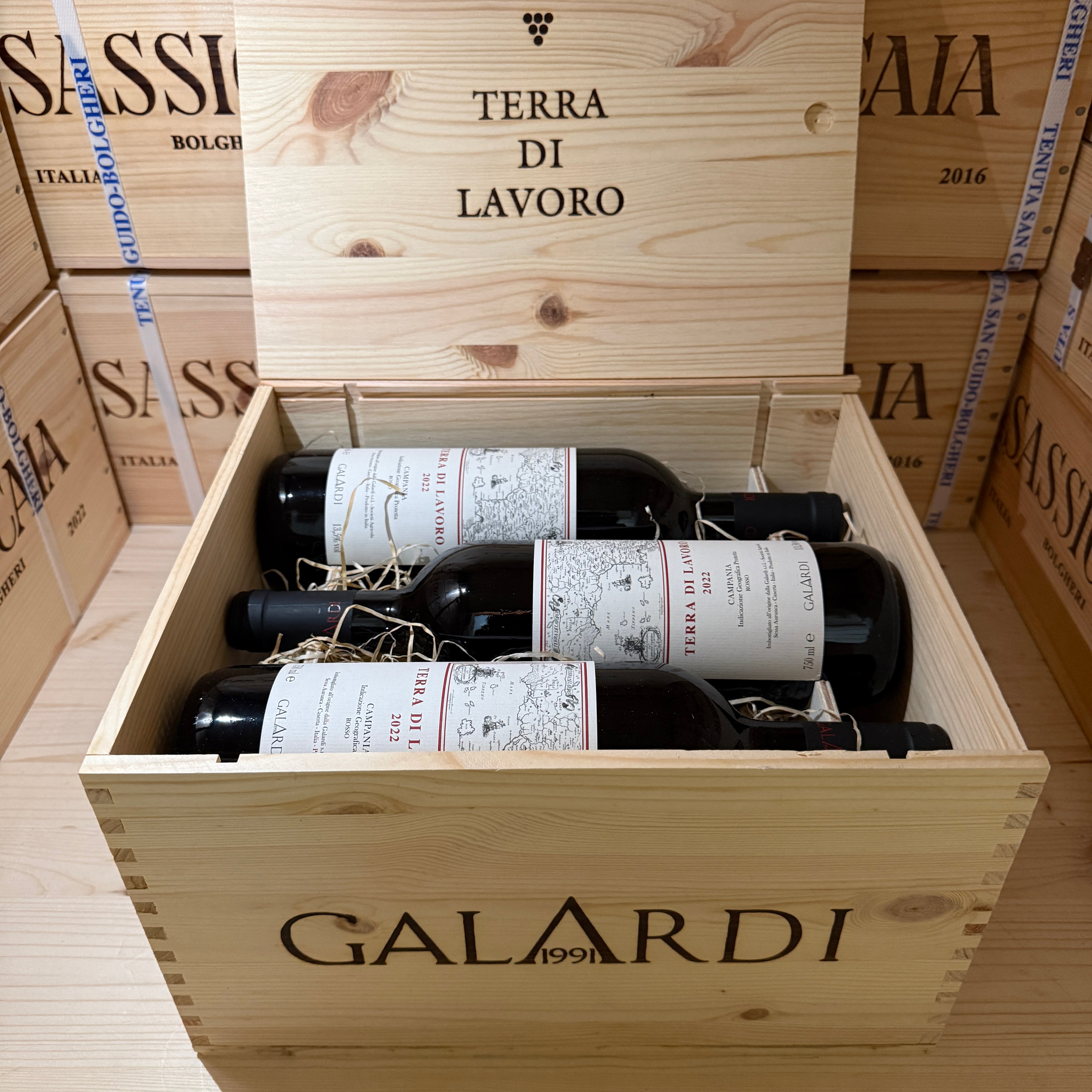 Terra di Lavoro 2022 Galardi - Cassa Legno 6 Bottiglie