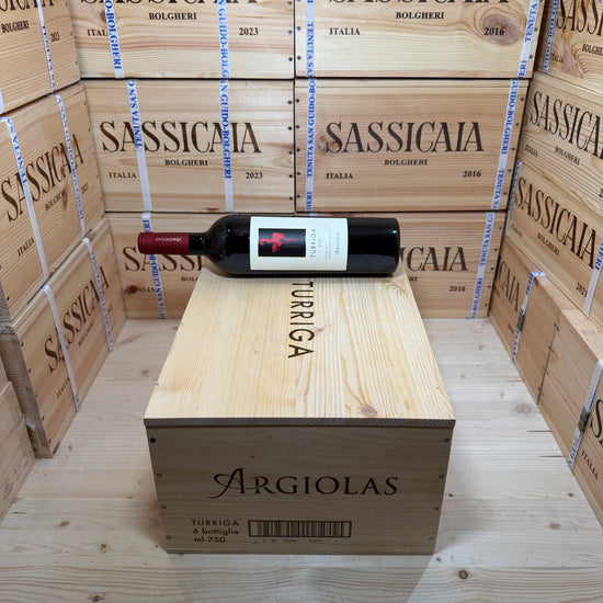 Turriga 2022 Isola dei Nuraghi IGT Argiolas - Cassa Legno 6 Bottiglie